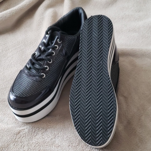 YRU Krazii black holographic platform sneakers - Picture 4 of 6